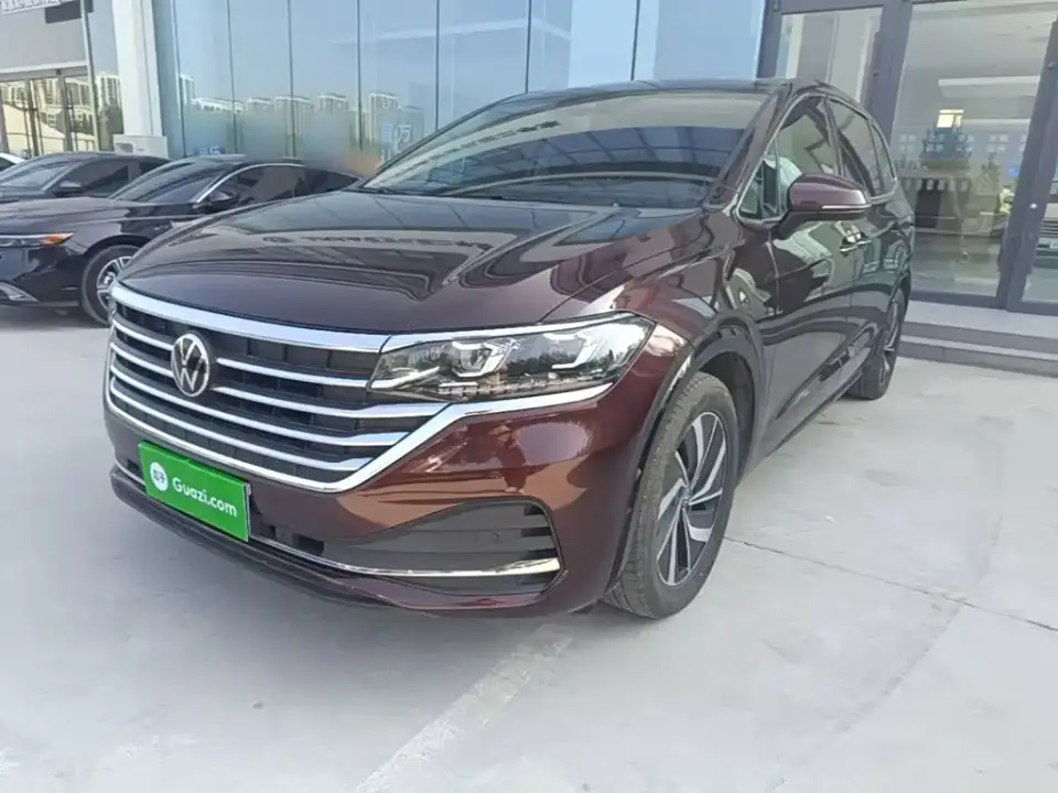 Volkswagen Viloran Facelift 330TSI Luxury Edition 2023