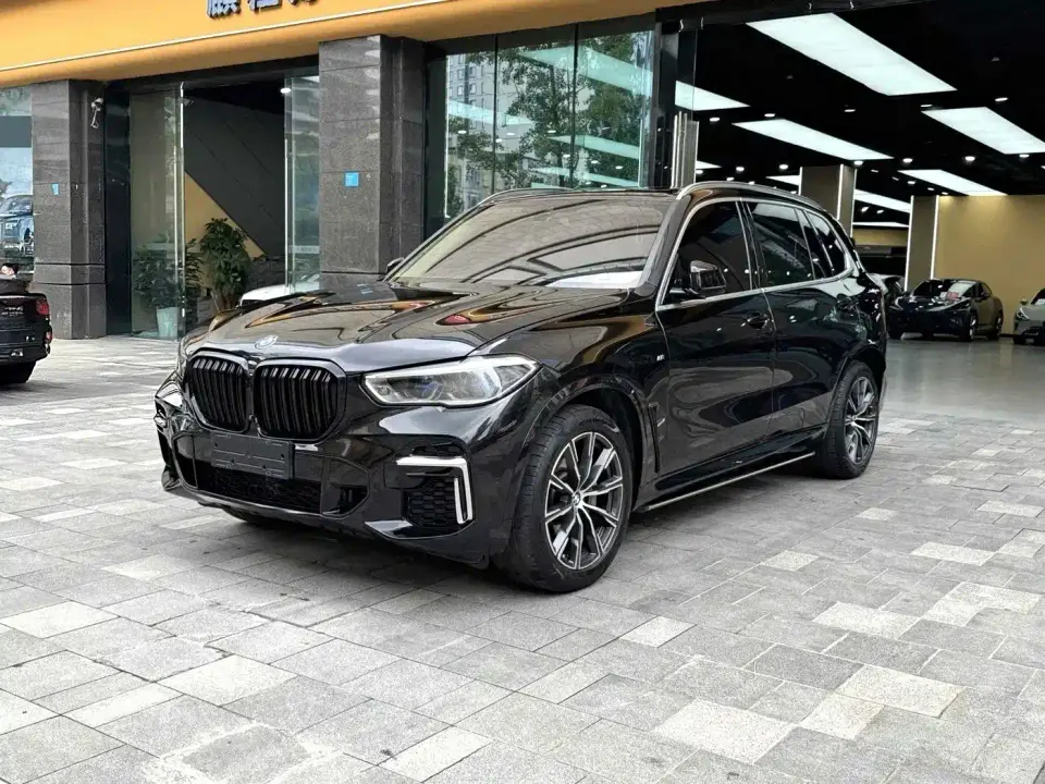 BMW X5 xDrive 30Li Premium M Sport Package 2023
