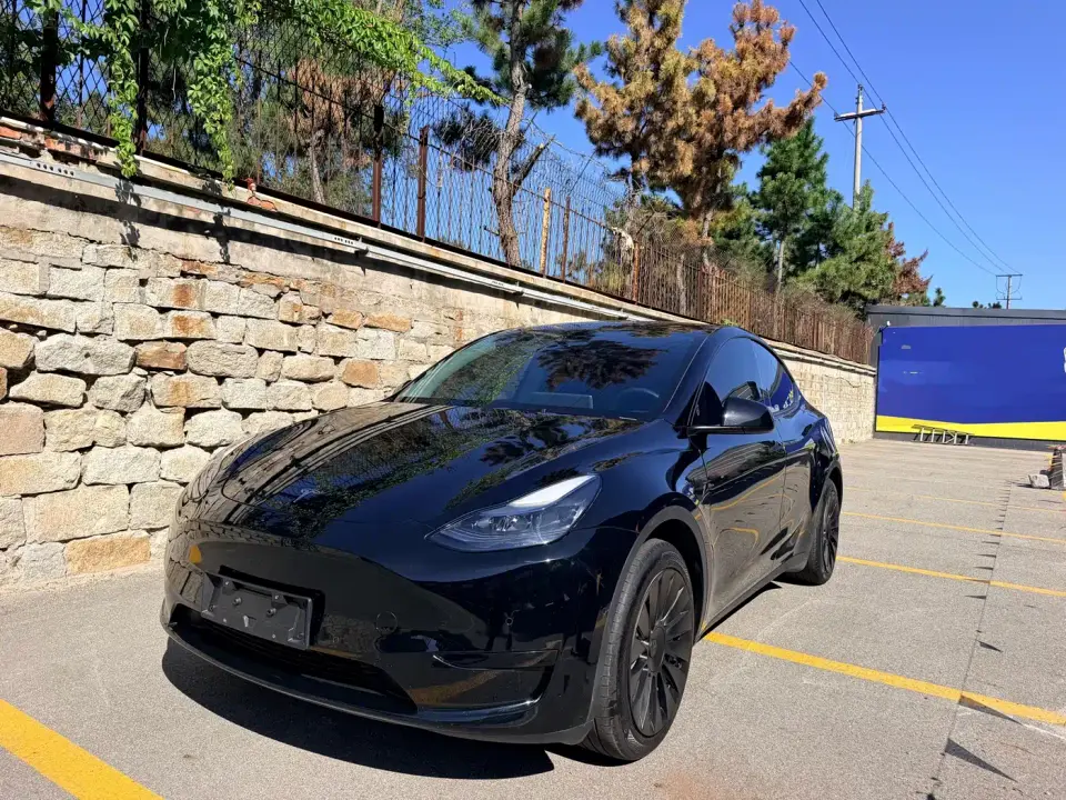 Tesla Model Y Facelift Rear-Wheel Drive Version 2023