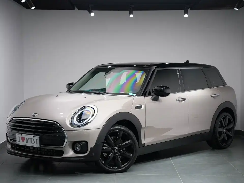 Mini CLUBMAN 1.5T COOPER Classic 2024