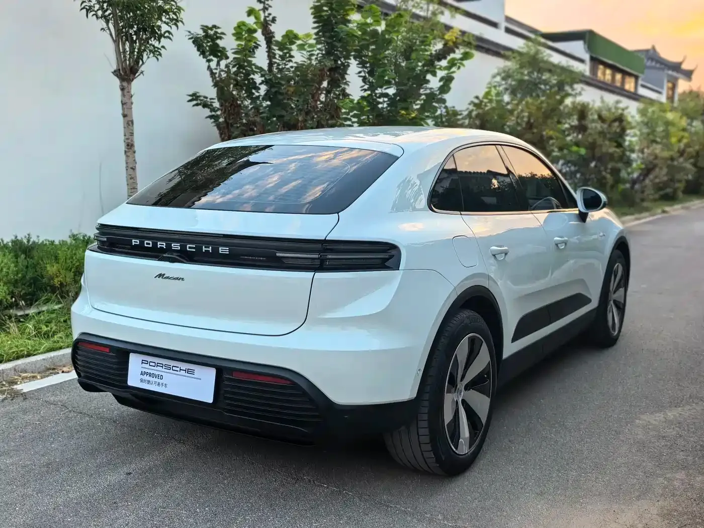 Porsche Macan EV Macan Long Range 2025 — фото 3