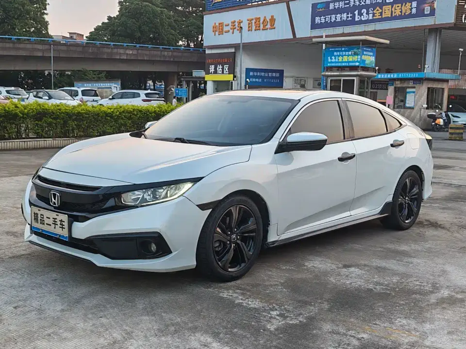 Honda Civic 220TURBO CVT Luxury Edition 2019
