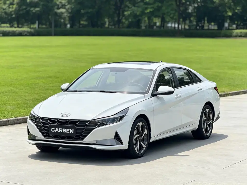 Hyundai Elantra 1.5L CVT LUX Premium Edition 2021