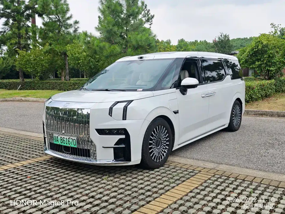 Zeekr 009 7-Seat Aisle AWD Version 108kWh 2025