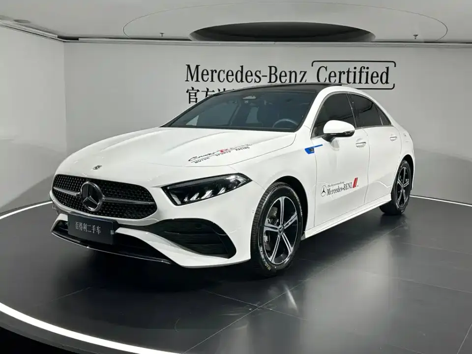 Mercedes-Benz A-Class A 200 L Fashion Edition 2024