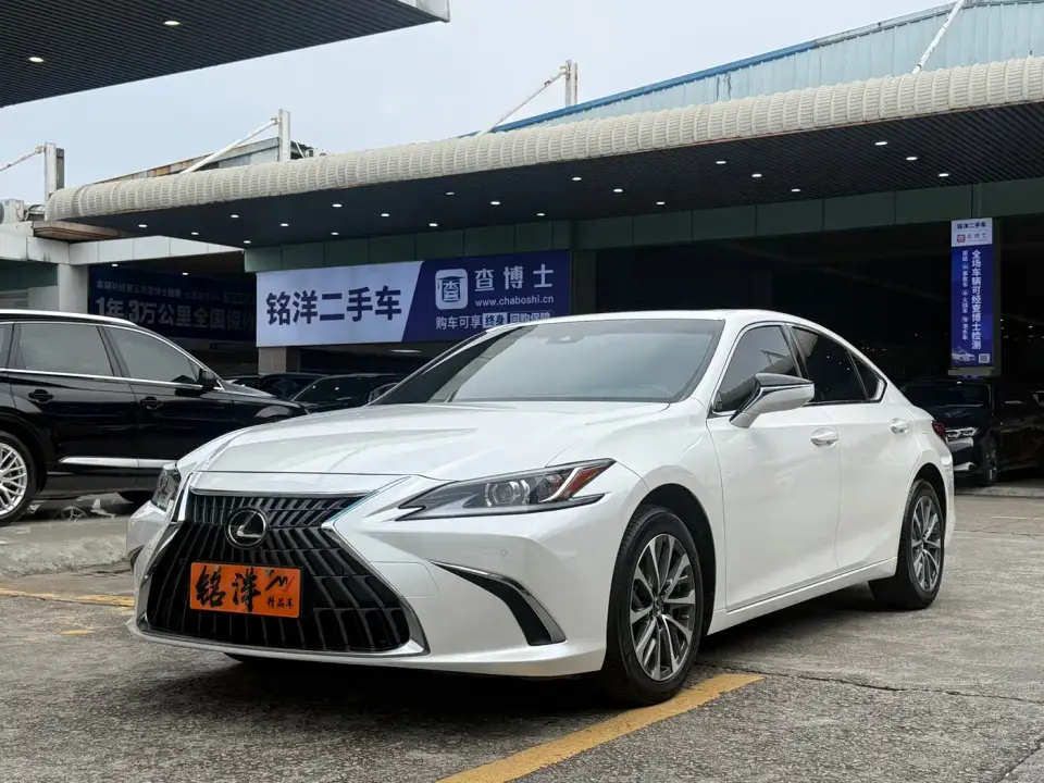 Lexus ES 200 Excellence Edition 2024