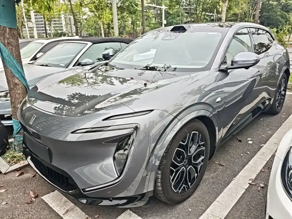 Avatr 07 model Ultra EV AWD 2025