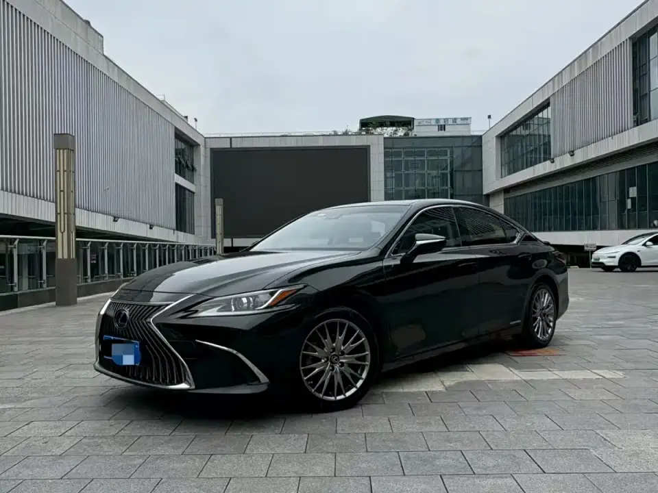 Lexus ES 300h Excellence Edition China V 2019