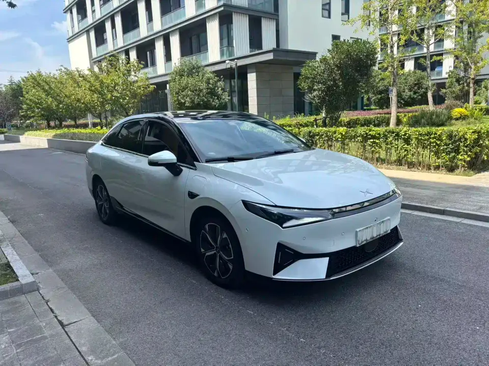 XPeng P5 Model 550E 2022