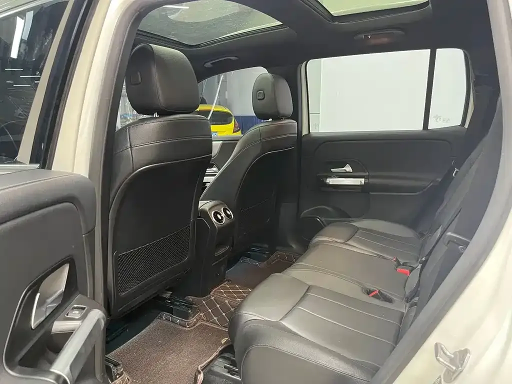 Mercedes-Benz GLB-Class GLB 180 Dynamic 2021 — фото 8