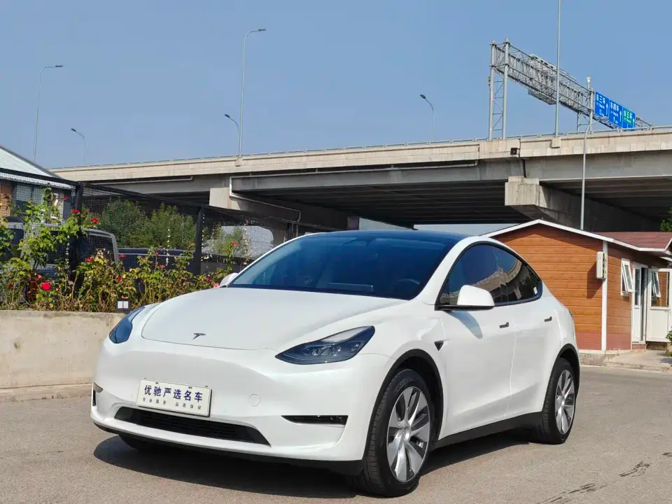 Tesla Model Y Facelift Long Range All-Wheel Drive Version 2023