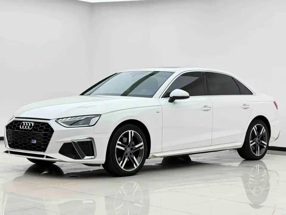 Audi A4L 40 TFSI Luxury Dynamic 2023