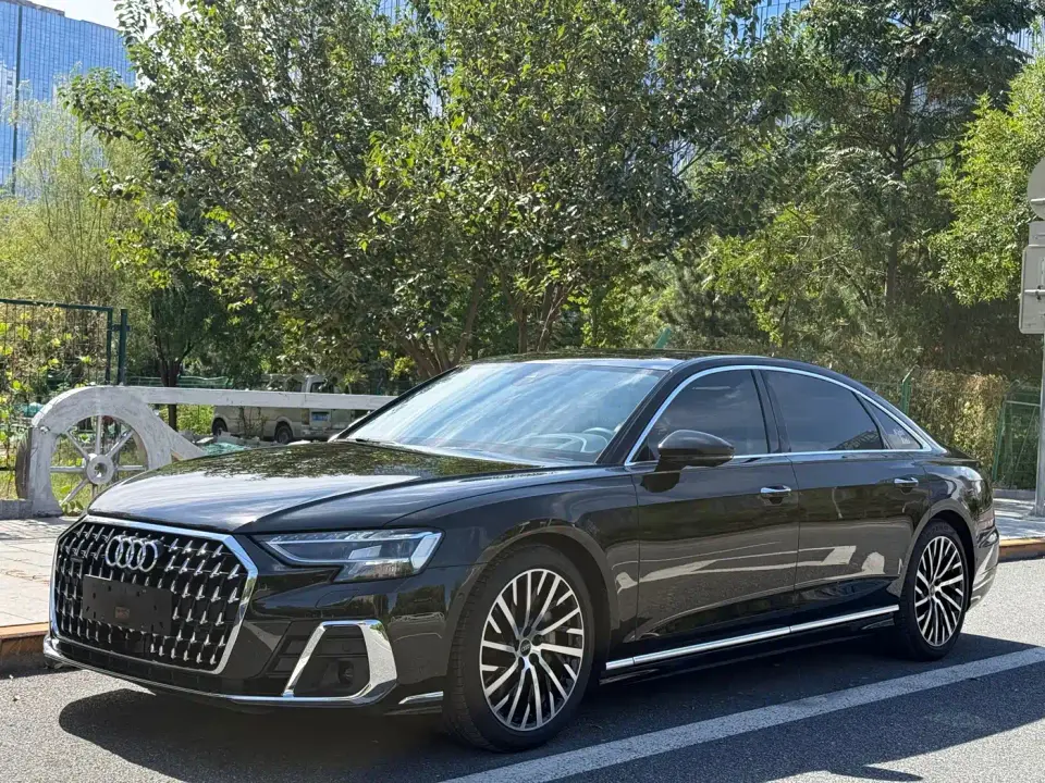Audi A8 A8L 55 TFSI quattro Flagship 2025