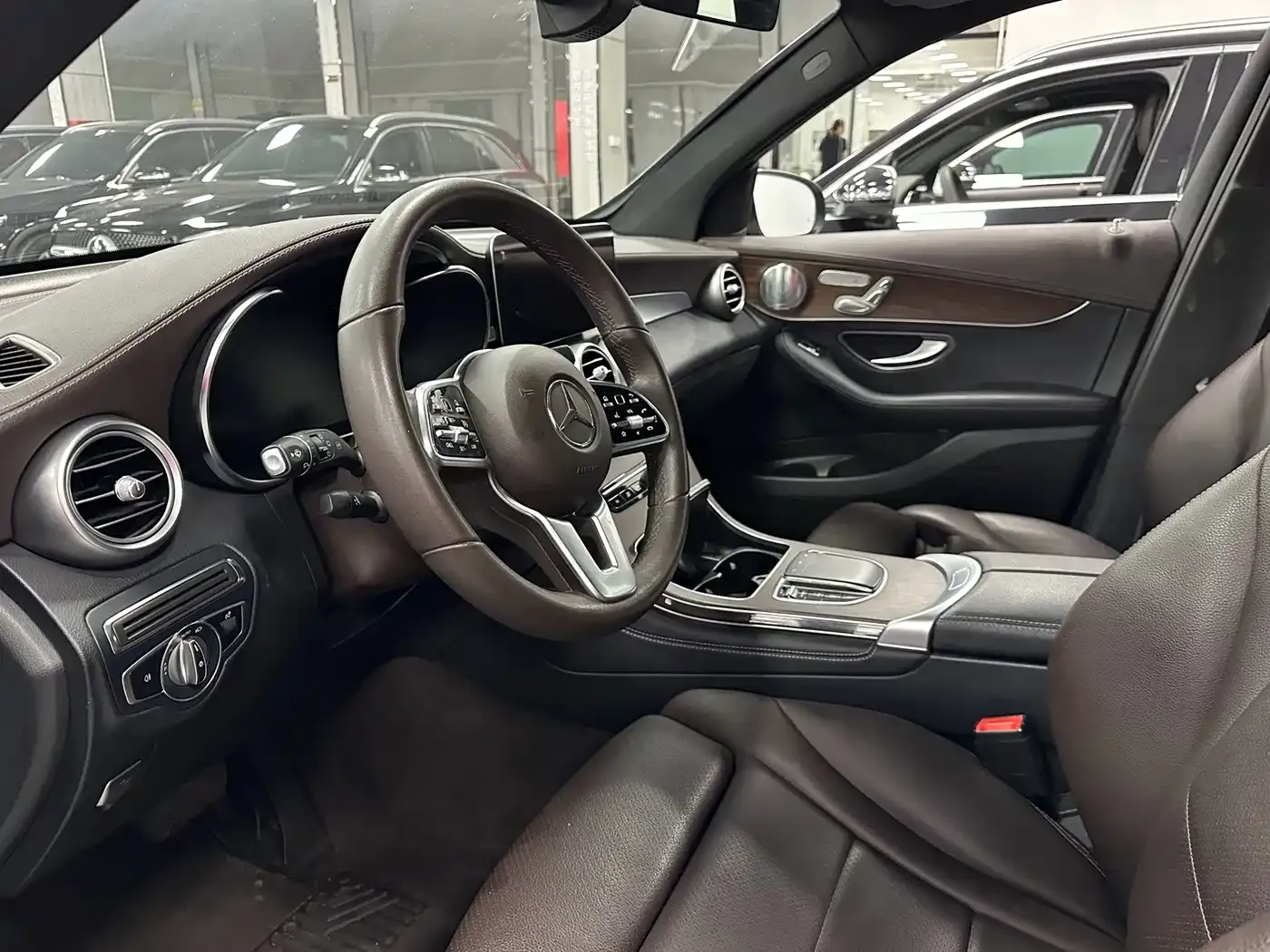 Mercedes-Benz GLC-Class GLC 300 L 4MATIC Sporty 2021 — фото 4
