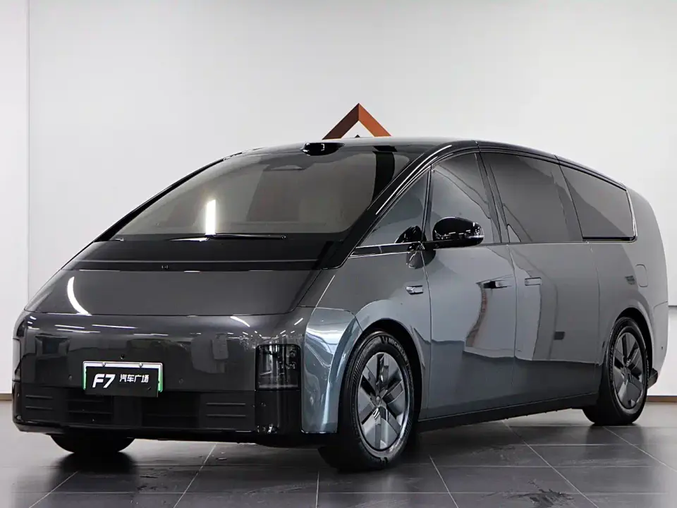 Li Auto MEGA Model Home Family Special Edition 2025