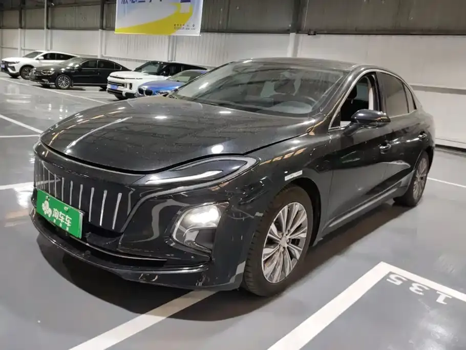 Hongqi E-QM5 500km Travel Edition 2024