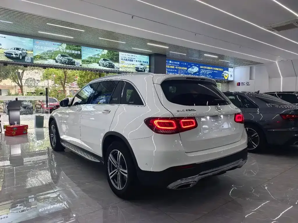 Mercedes-Benz GLC-Class GLC 260 L 4MATIC Sporty 2021 — фото 5