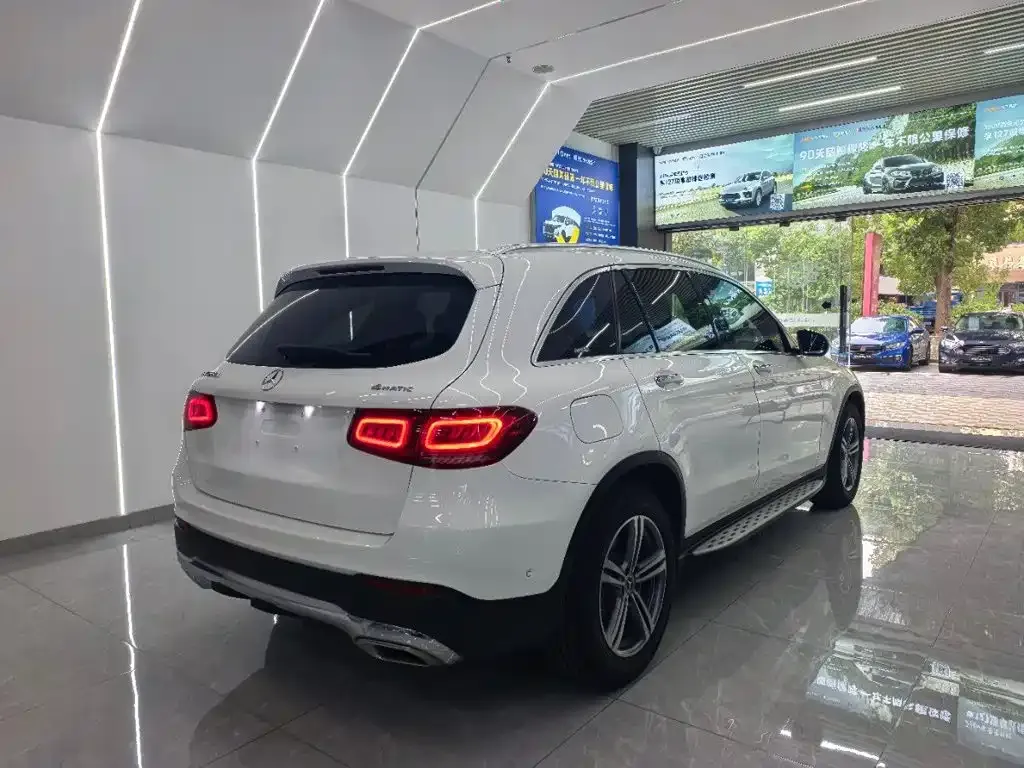 Mercedes-Benz GLC-Class GLC 260 L 4MATIC Sporty 2021 — фото 6