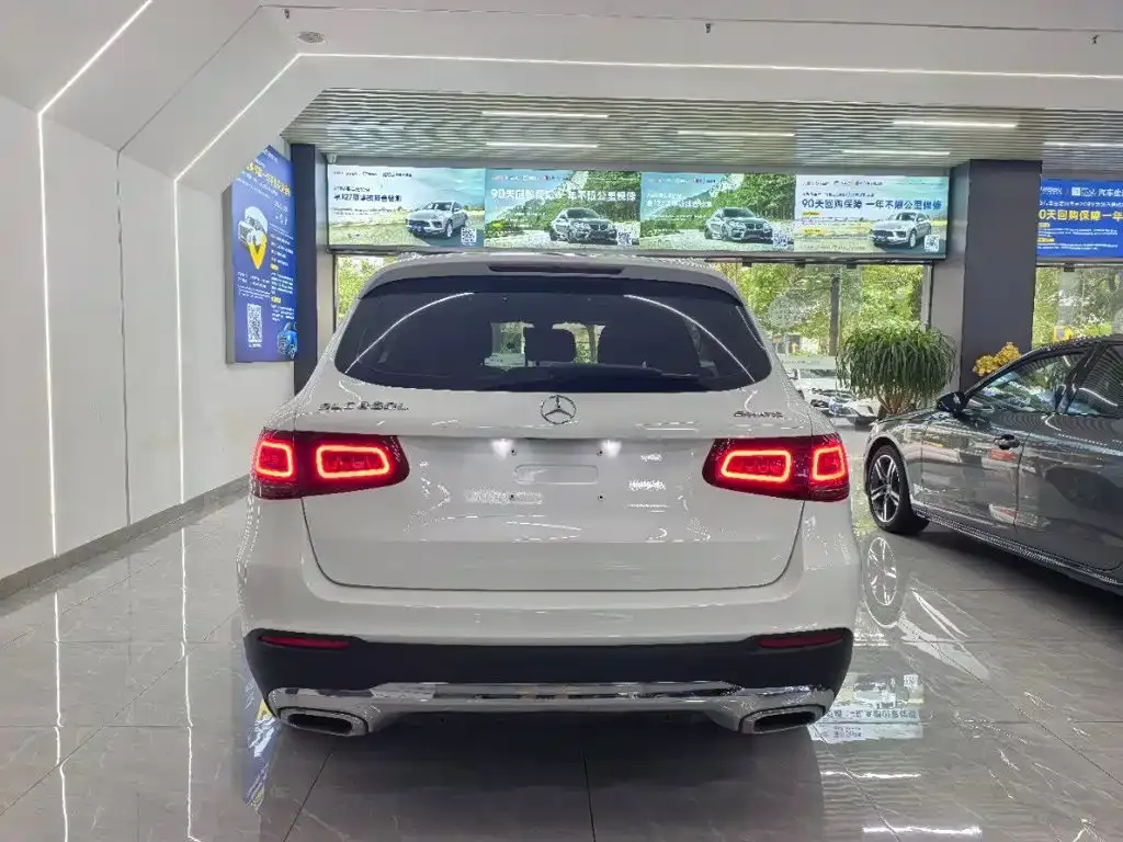 Mercedes-Benz GLC-Class GLC 260 L 4MATIC Sporty 2021 — фото 4