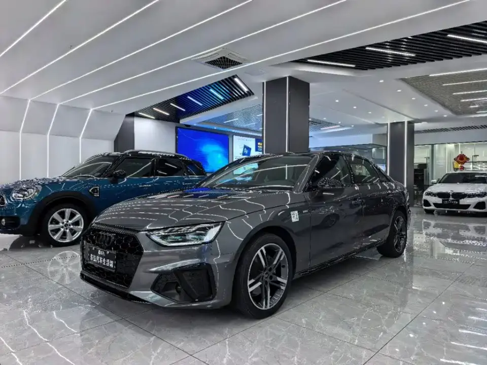 Audi A4L 40 TFSI Luxury Dynamic 2023