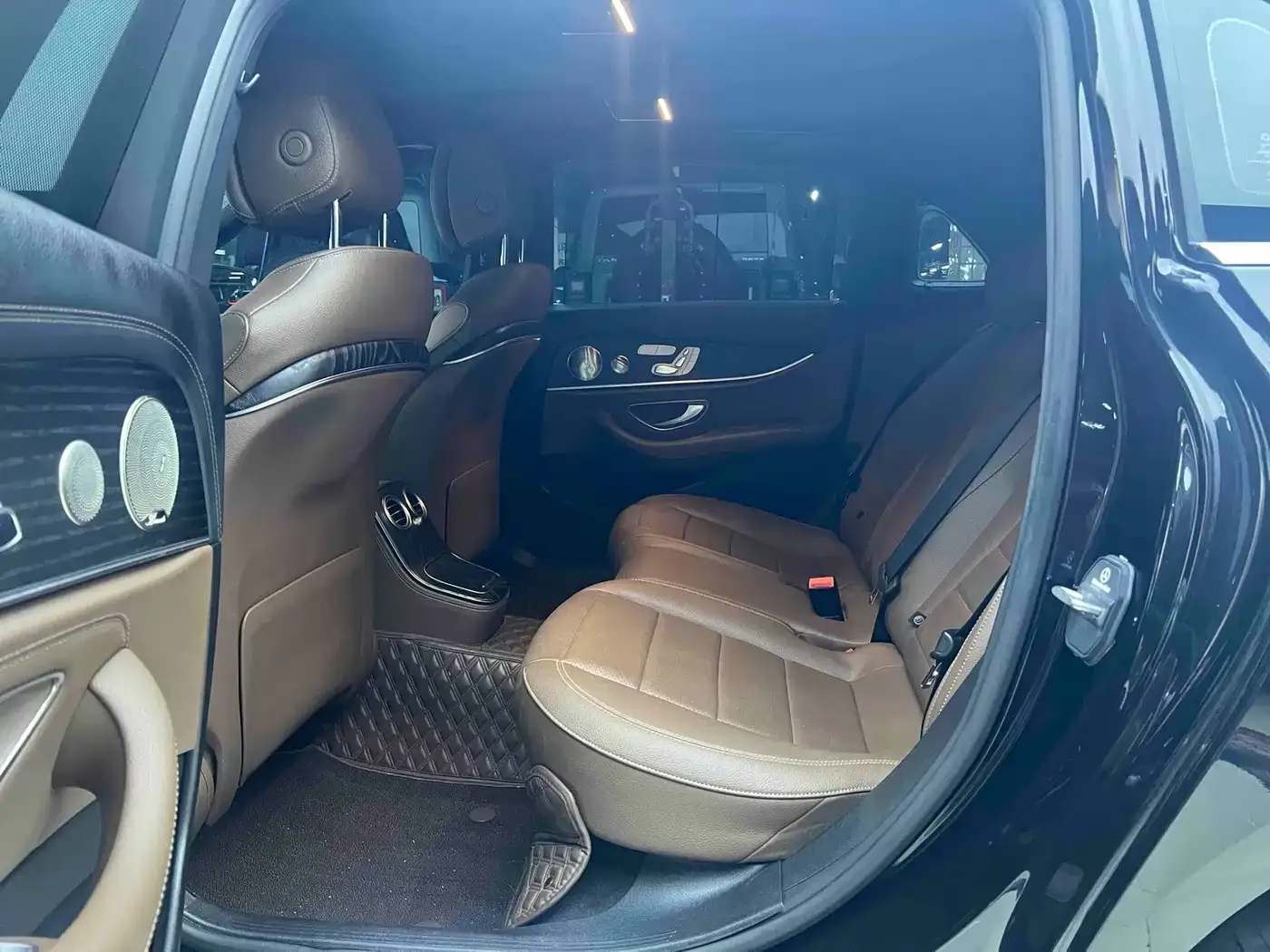 Mercedes-Benz E-Class E 300 L Sport Luxury Edition 2021 — фото 7