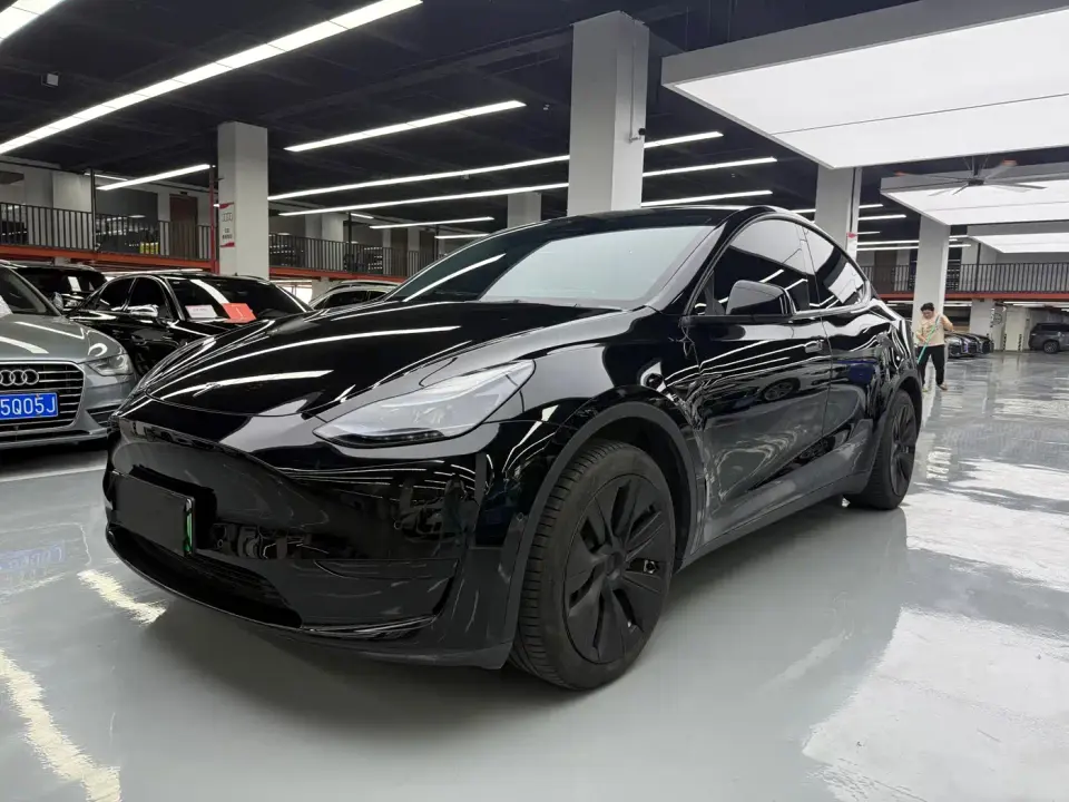 Tesla Model Y Facelift Rear-Wheel Drive Version 2023