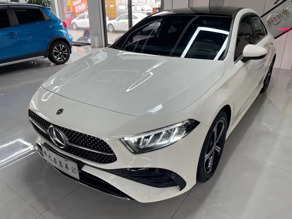Mercedes-Benz A-Class A 200 L Fashion Edition 2024