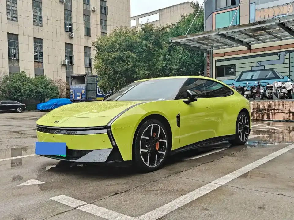 XPeng P7 702km Long Range Edition 2025