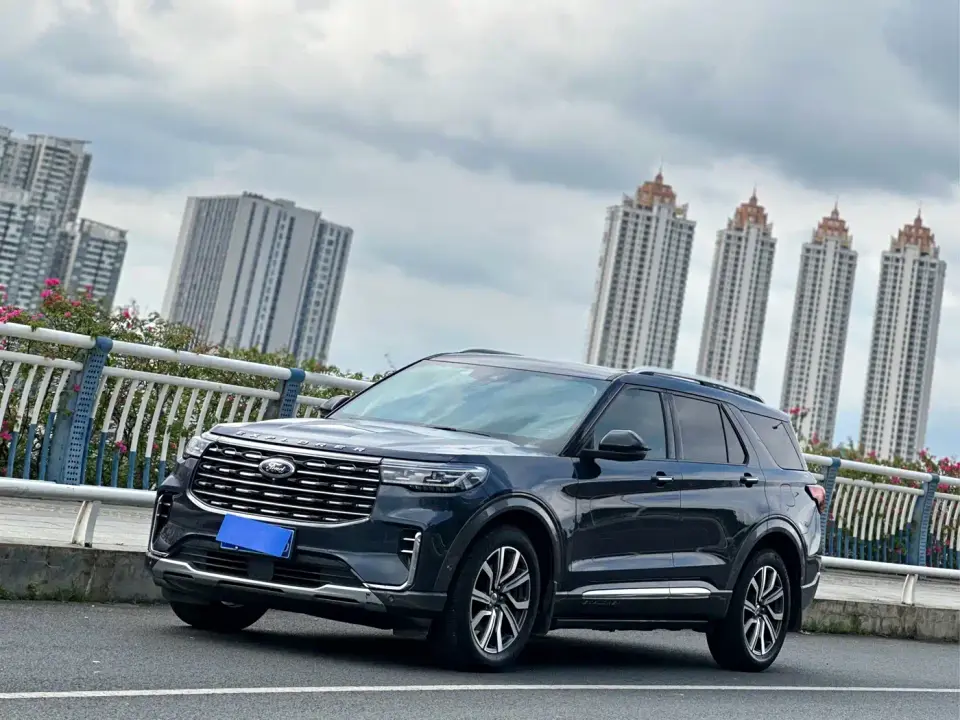 Ford Explorer EcoBoost 285 AWD Titanium Edition 7-Seater 2022