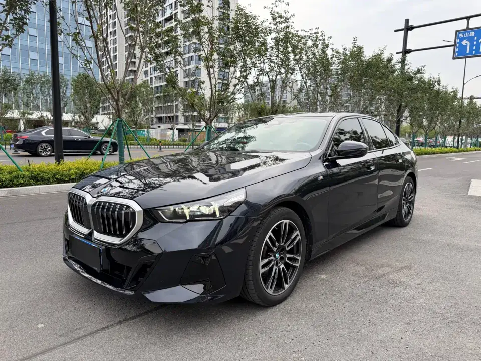 BMW 5 Series (Import) Model 525i M Sport Package 2024