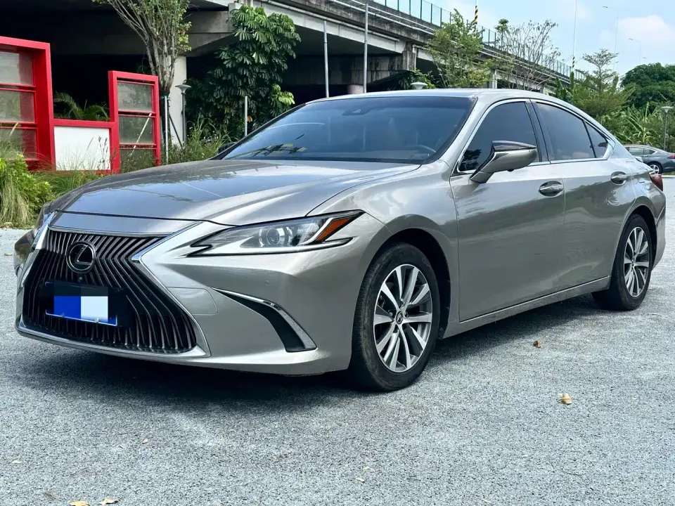 Lexus ES 200 Excellence 2020