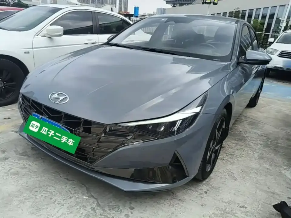 Hyundai Elantra 240TGDi DCT LUX Premium Edition 2021