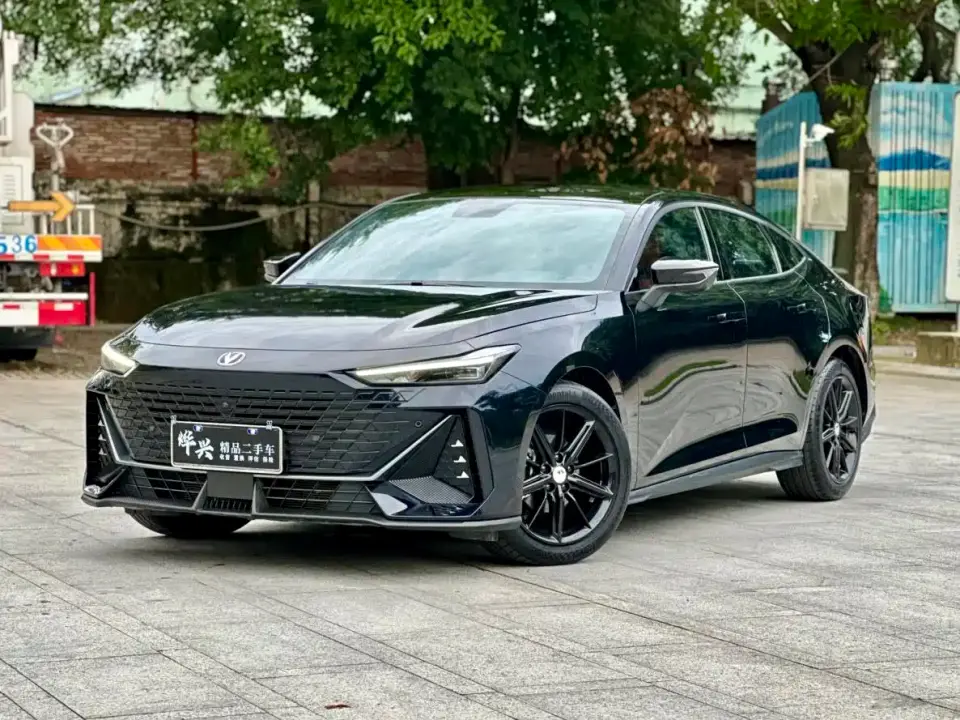 Changan UNI-V 1.5T Premium Model 2022