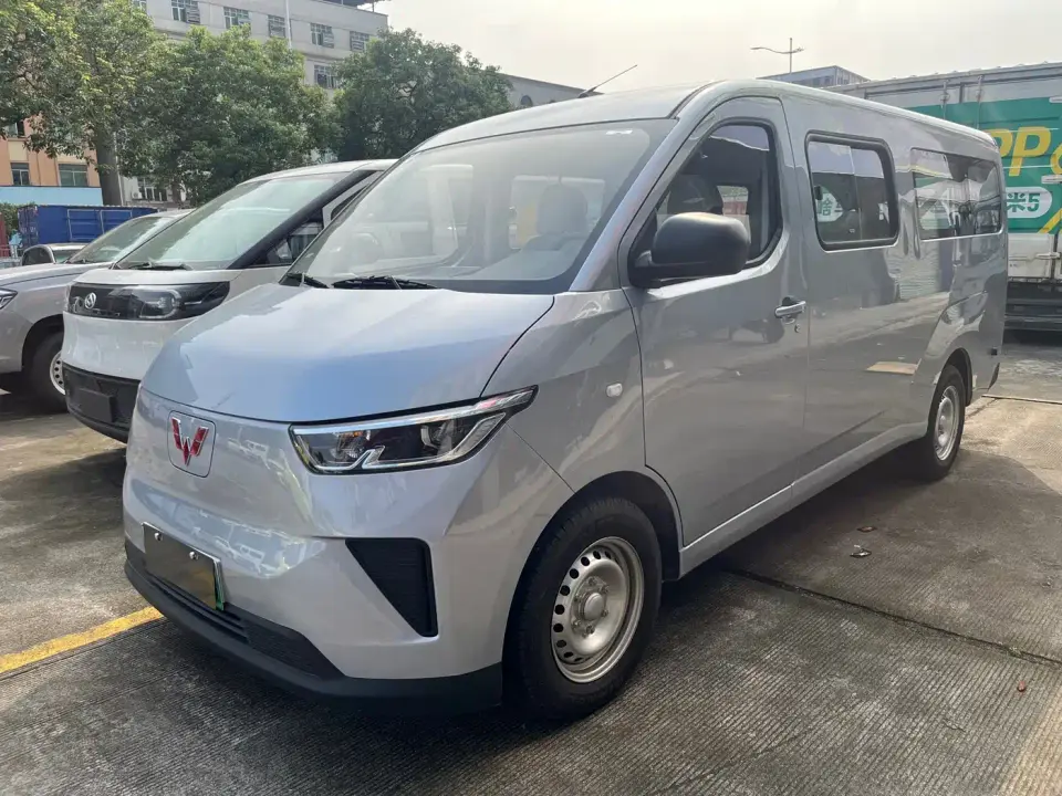 Wuling Motors Wuling Yangguang Model 440km Passenger Van Comfort Version (6-Seater) 2026