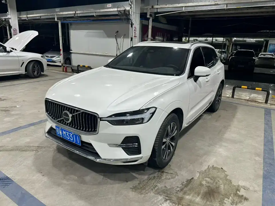 Volvo XC60 B5 AWD Smart Luxury Edition 2023