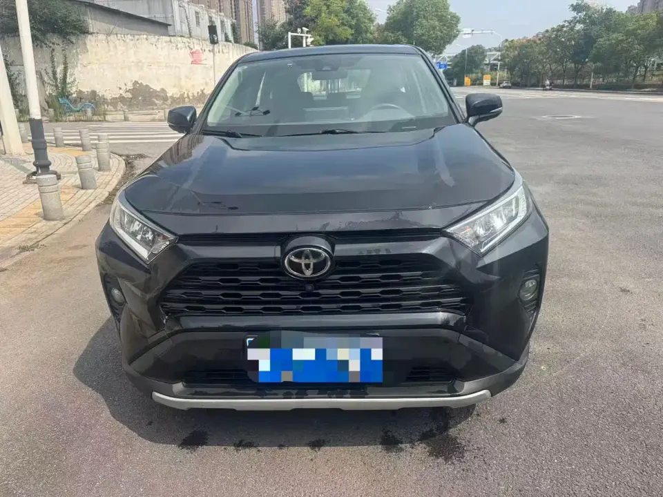 Toyota RAV4 Rongfang 2.0L CVT 2WD Fashion Edition 2023