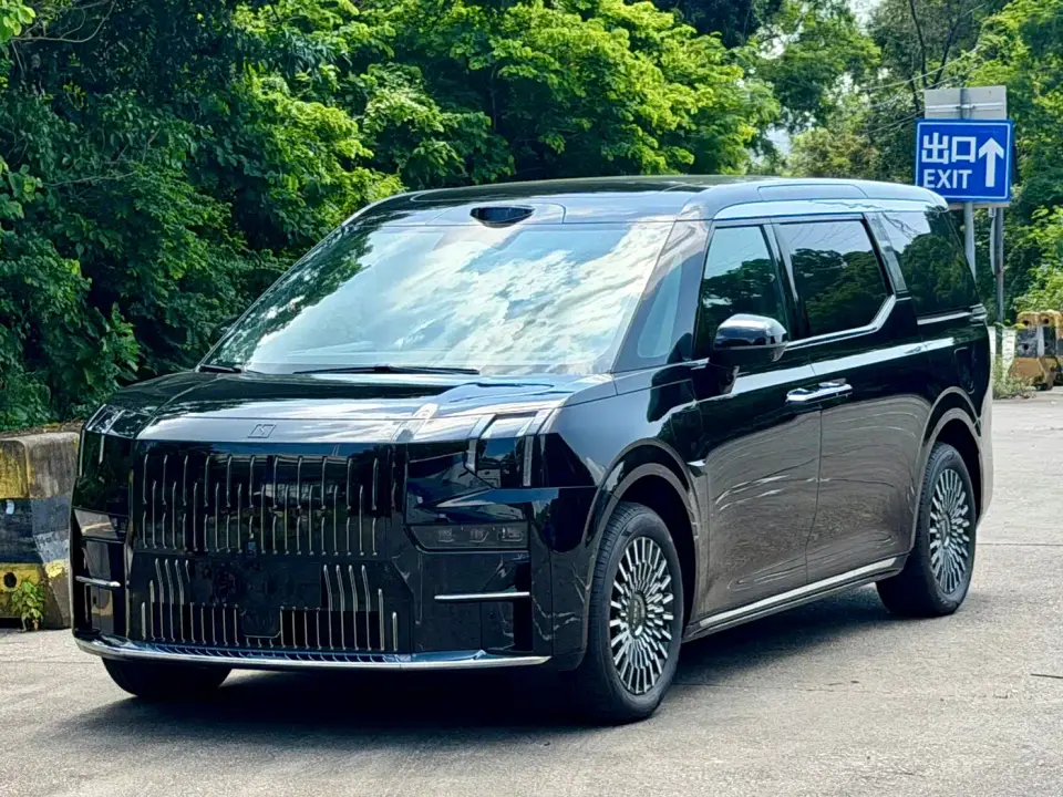 Zeekr 009 6-seat Executive AWD 108kWh 2026