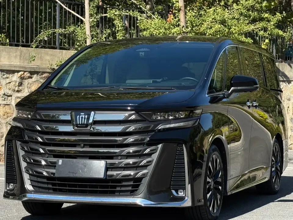 Toyota Vellfire Crown Hybrid 2.5L Premium Edition 2024