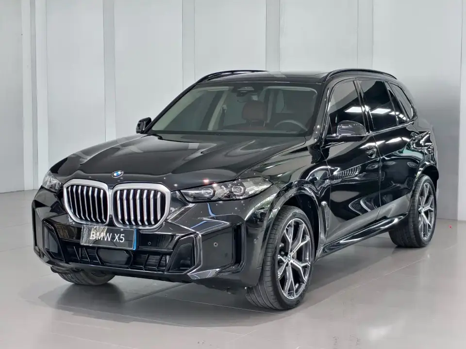 BMW X5 xDrive 30Li Premium M Sport Black Night Package 2023
