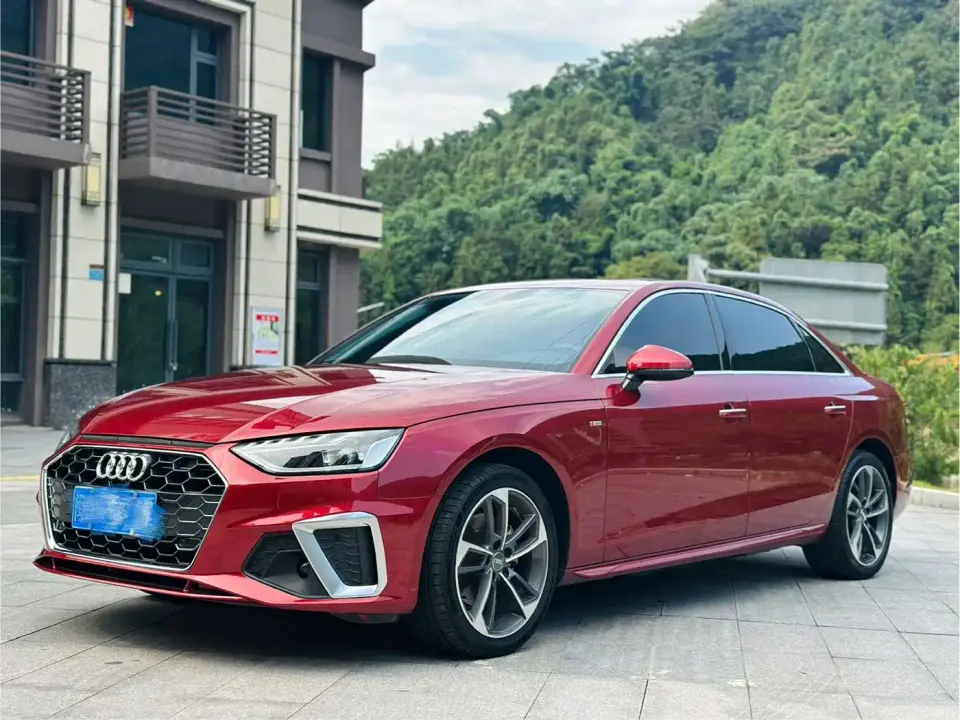Audi A4L 40 TFSI Fashion Dynamic 2022
