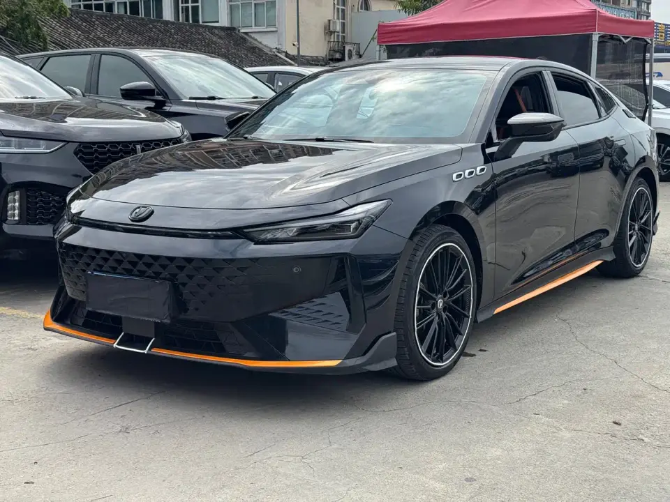 Changan UNI-V 1.5T Deluxe Sport 2024