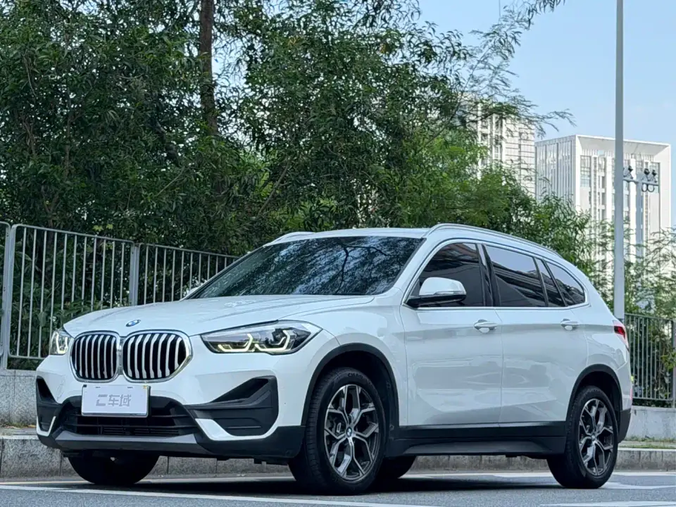 BMW X1 sDrive25Li Leading 2021
