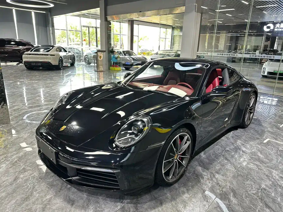 Porsche 911 Carrera 3.0T 2024