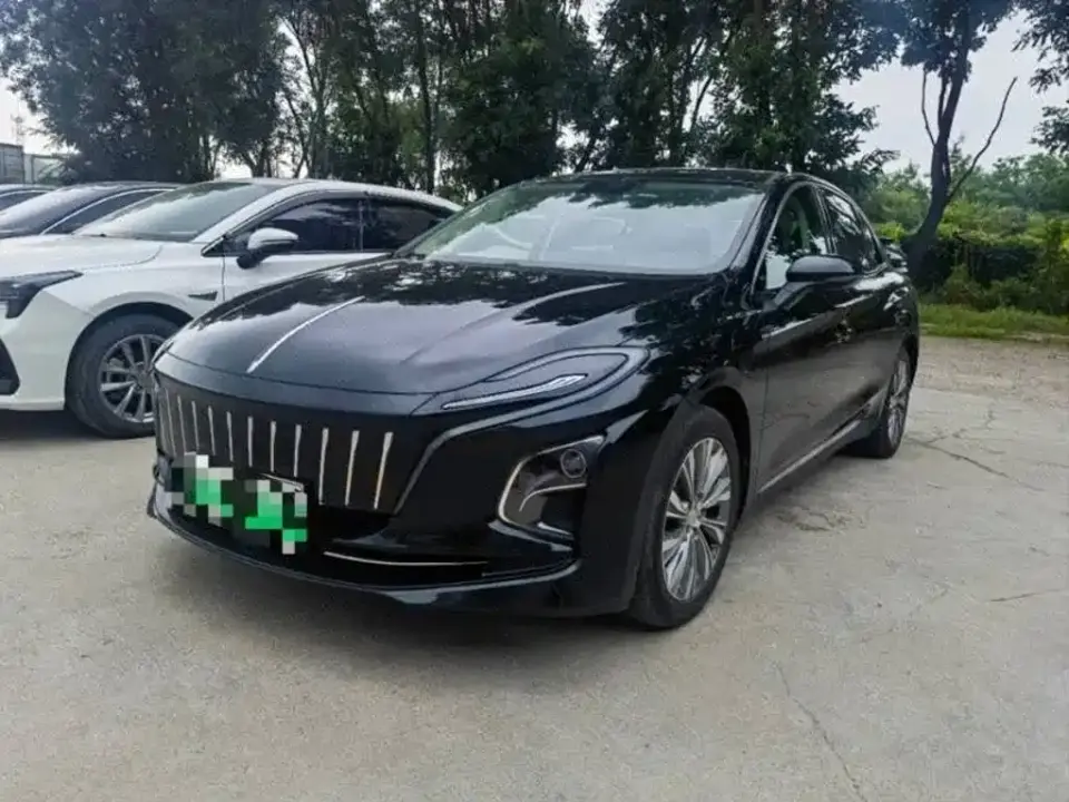 Hongqi E-QM5 500km Travel Edition 2025