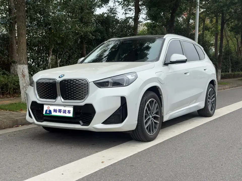 BMW iX1 eDrive25L M Sport Package 2026
