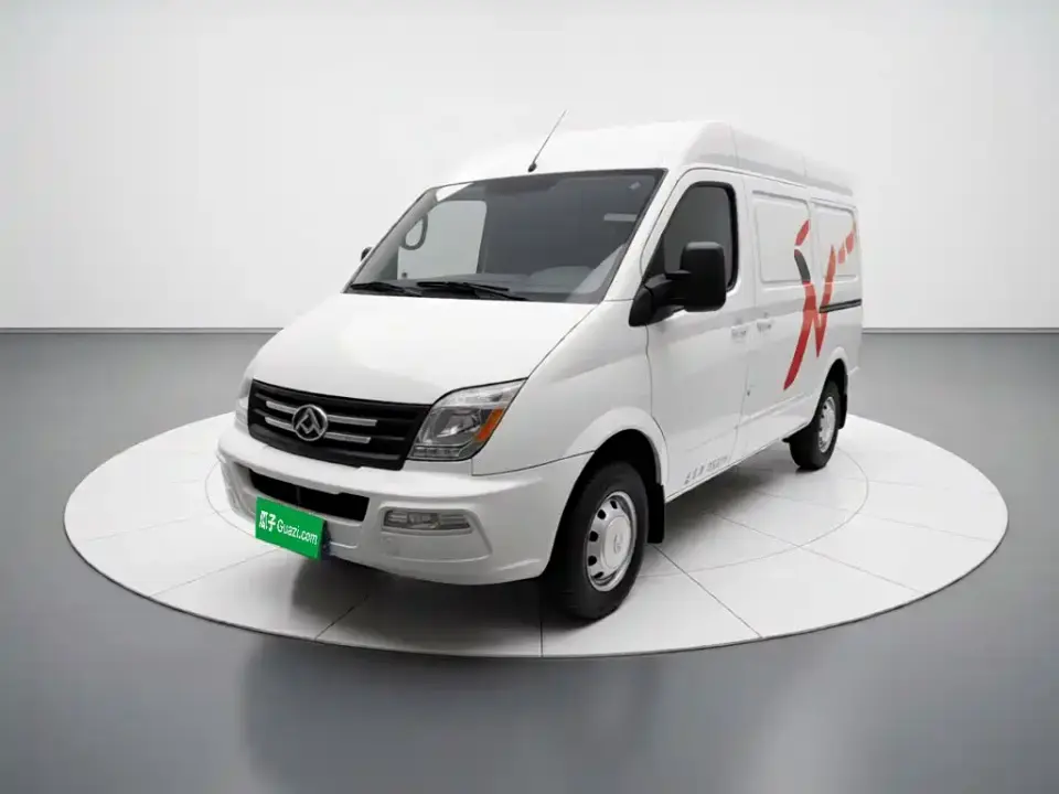 SAIC Maxus Xintu V80 2.0T Manual Classic City Delivery King Short Wheelbase Medium Roof 3-seater 2022