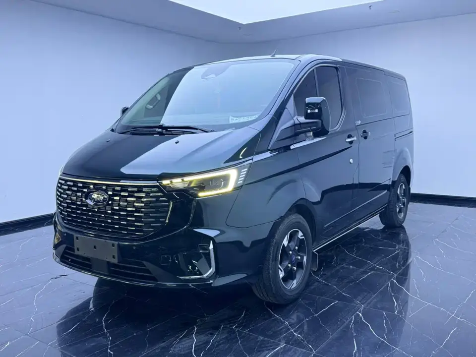Ford Tourneo Model 2.0T Auto Premium Edition 2024