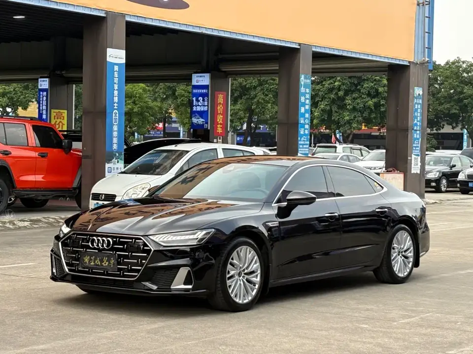 Audi A7L 45 TFSI Luxury 2024