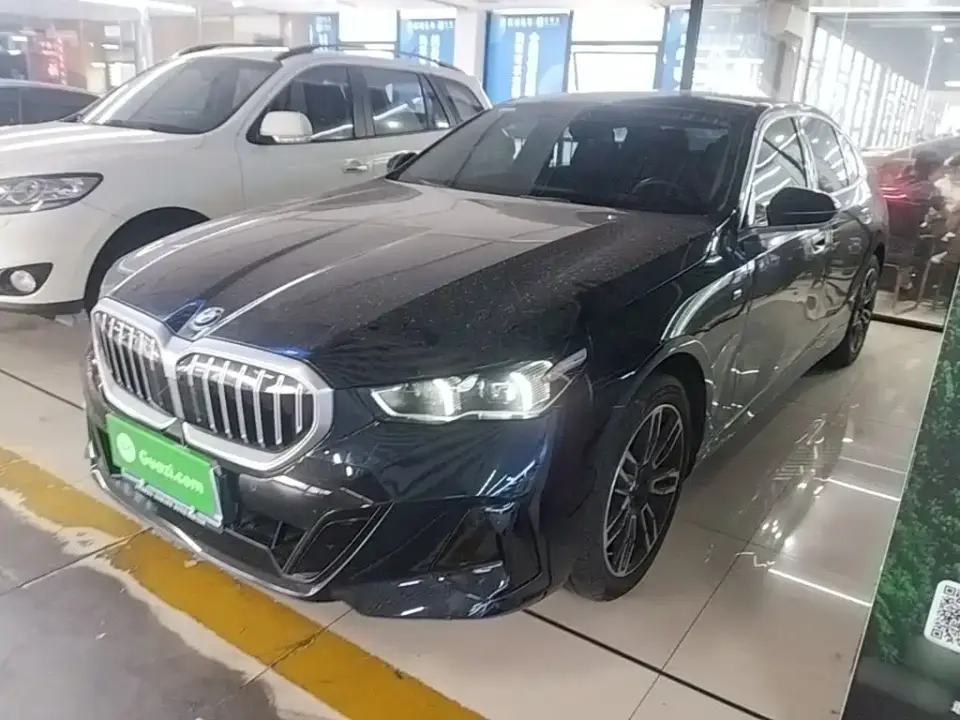 BMW 5 Series 530Li Leading M Sport Package 2025