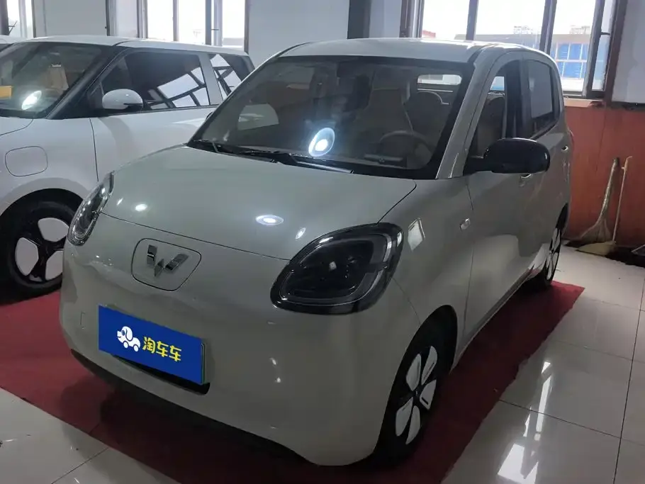 Wuling Motors Hongguang MINIEV 4-Door Advanced 2025